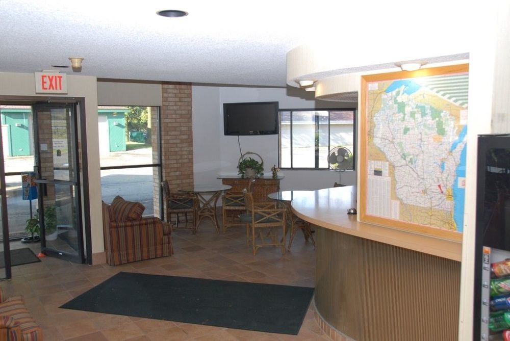 Americinn And Suites By Wyndham Delafield-Waukesha-Milwaukee Interior foto