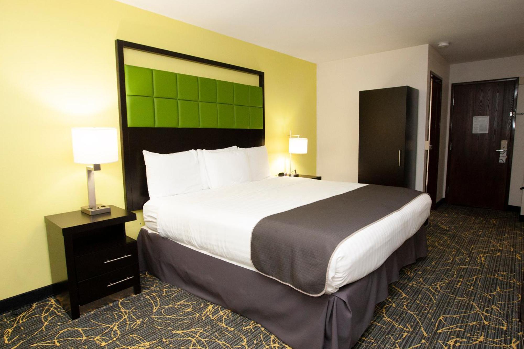 Americinn And Suites By Wyndham Delafield-Waukesha-Milwaukee Zimmer foto
