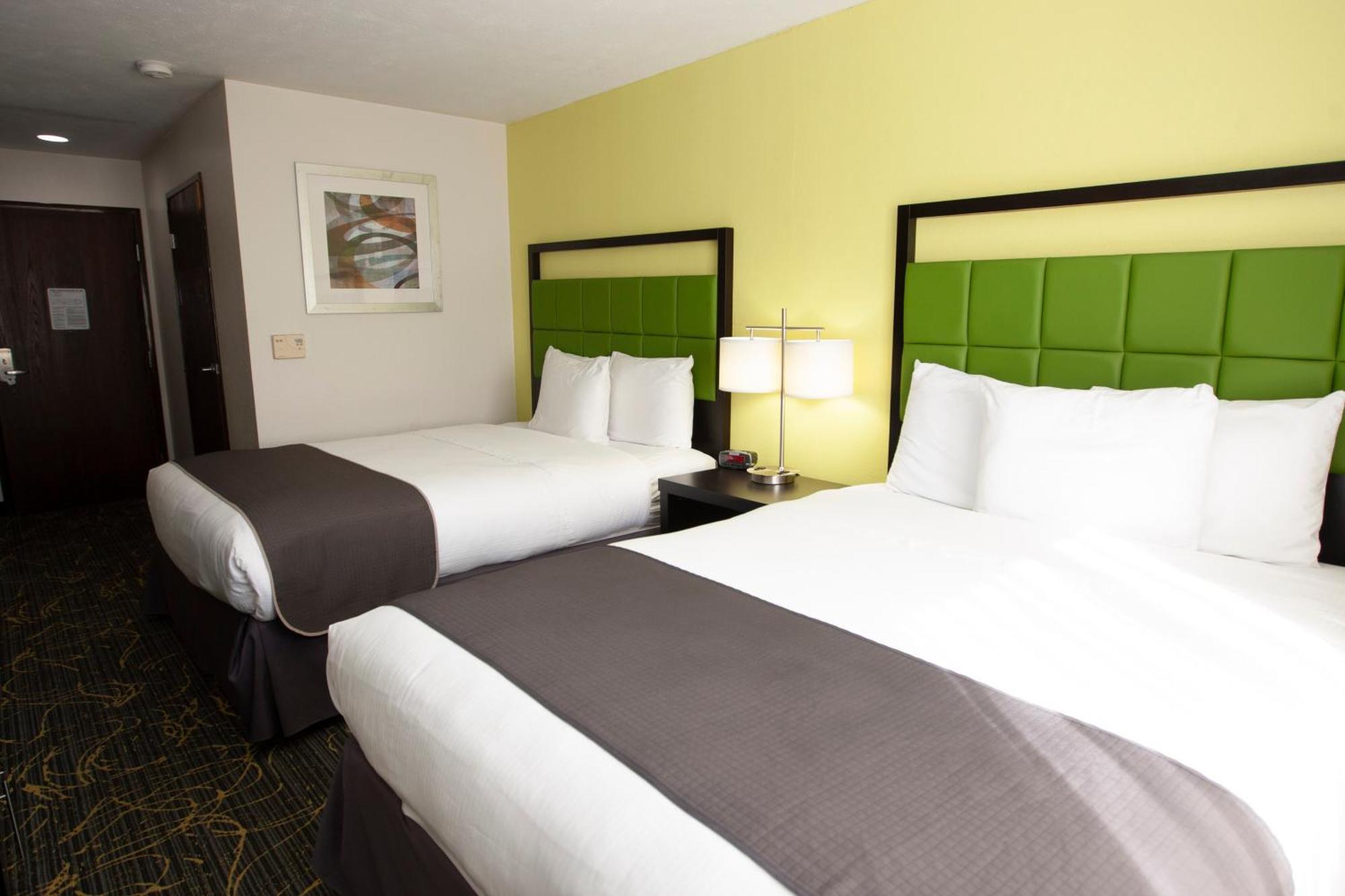 Americinn And Suites By Wyndham Delafield-Waukesha-Milwaukee Zimmer foto